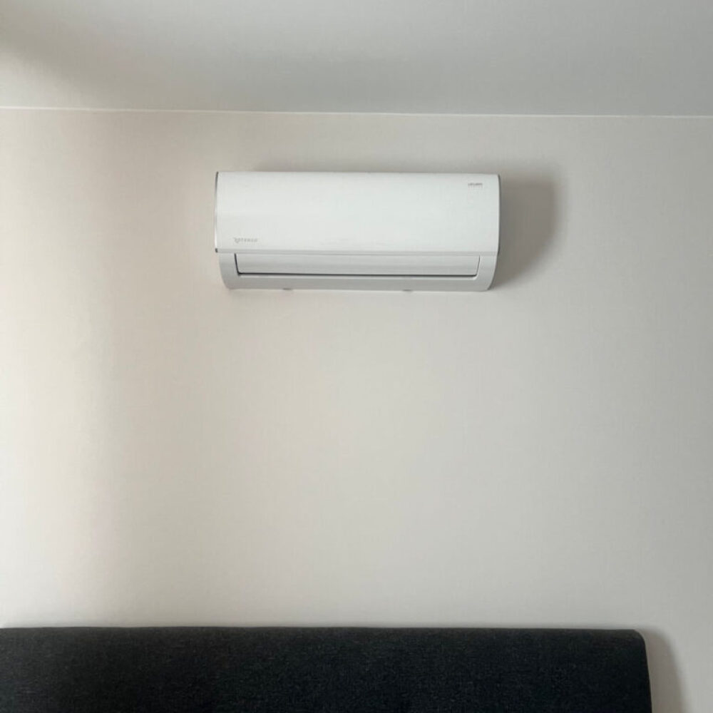 Zdjęcie z realizacji montażu klimatyzacji w Warszawie nr (7) Zdjęcie z realizacji montażu klimatyzacji w Warszawie nr (7)